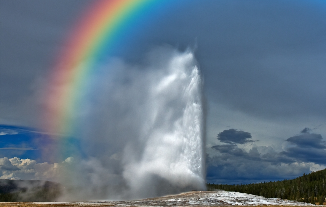 Old Faithful Geyser, Upper Geyser Basin, Yellowstone National Park, Wyoming\n\n31 August, 2012