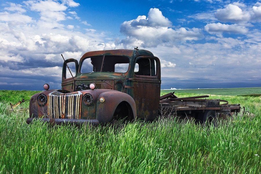Rusting Flatdeck\n\nJohnson Road, Highway 26, Washington\n\n6 June, 2009